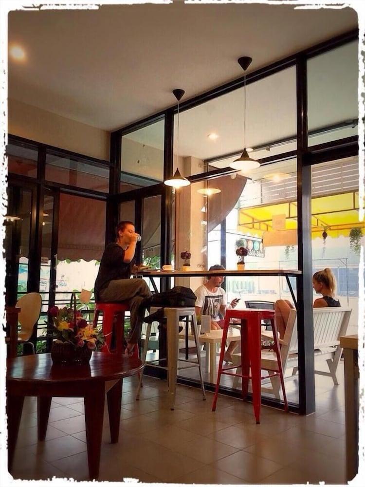 U Dee Room&Coffee Kanchanaburi Buitenkant foto