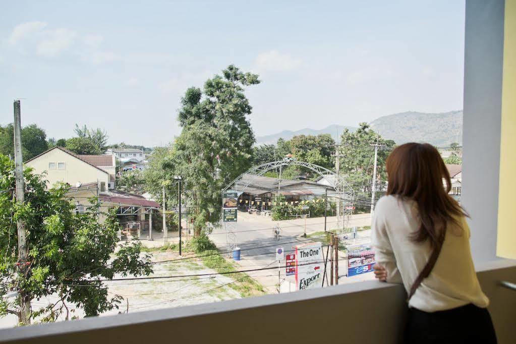 U Dee Room&Coffee Kanchanaburi Buitenkant foto